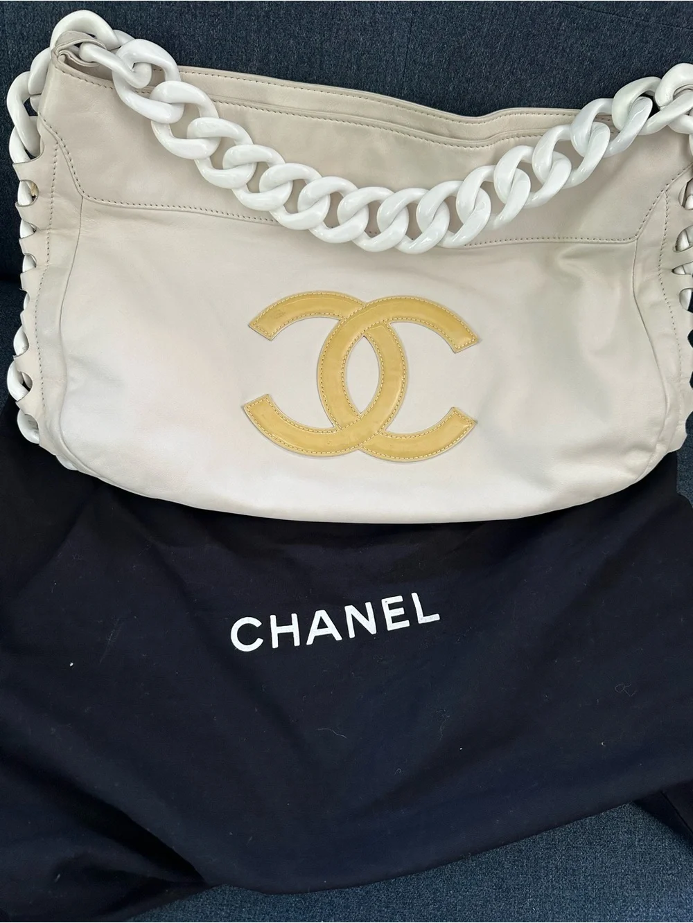 CHANEL bag white